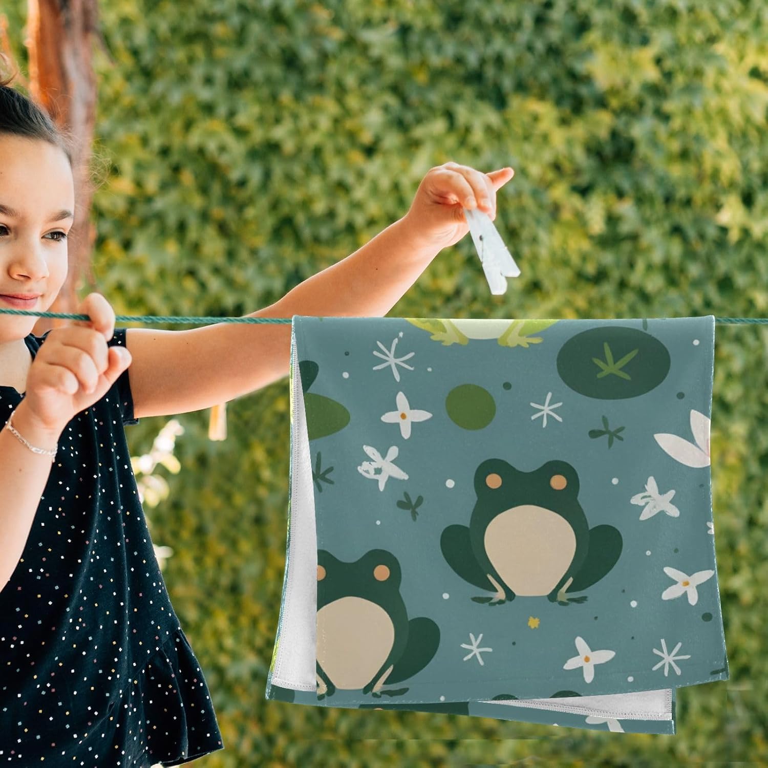 Cute Frogs Ultra-Soft Bath Towels