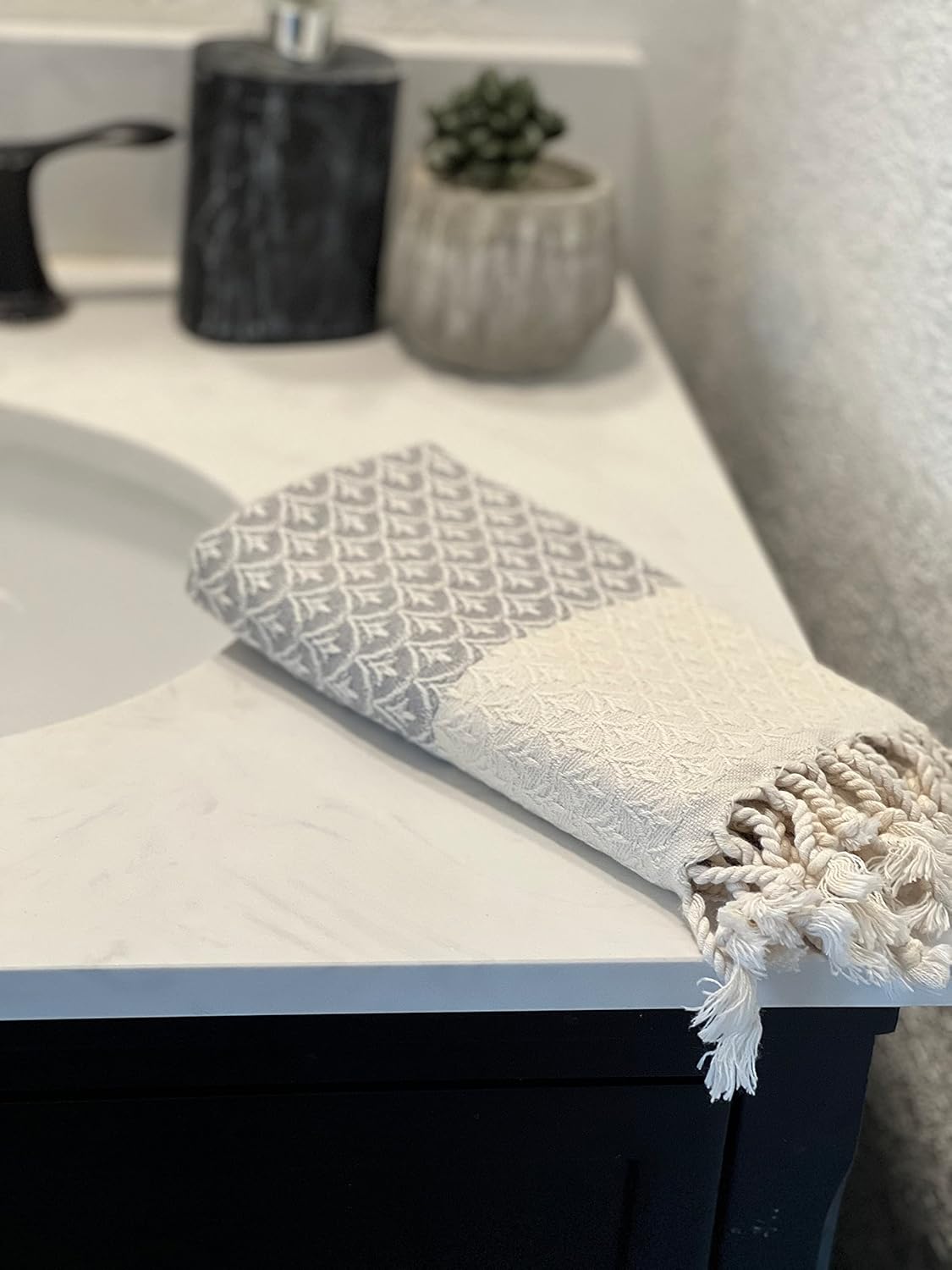 -gray shell hand towel set