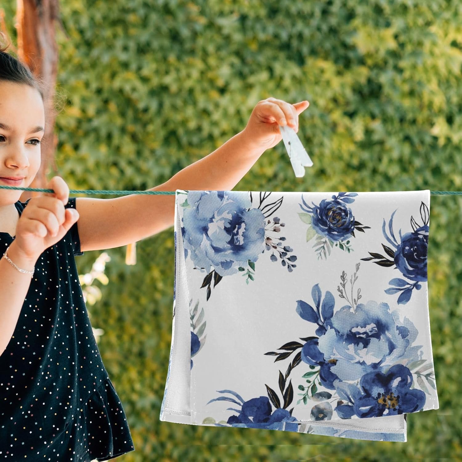 HUAZHIKOU Spring Navy Floral Hand Towels